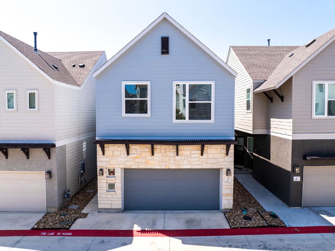 Foto principal - Bright and Modern Two-Story in One of San ...
