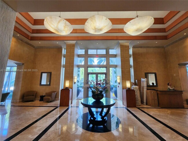 Foto del edificio - 7900 Harbor Island Dr