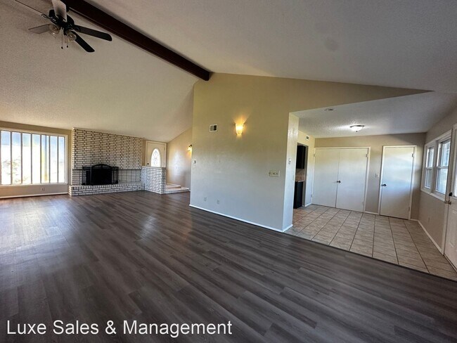Foto del edificio - 3 br, 2 bath House - 1001 Queensboro Place