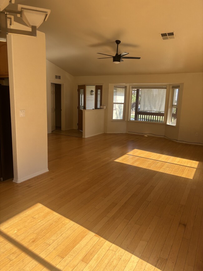 Building Photo - 27280 War Admiral Ct