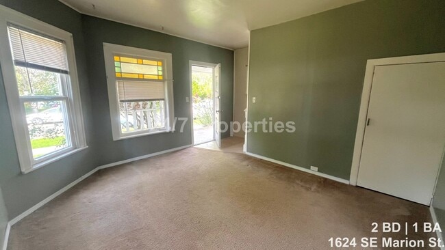 Building Photo - Charming 2 BD | 1 BA Duplex in Sellwood