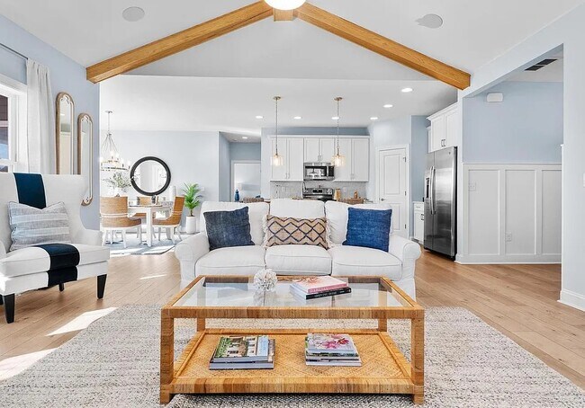 Foto del edificio - 22420 Jayda Dr