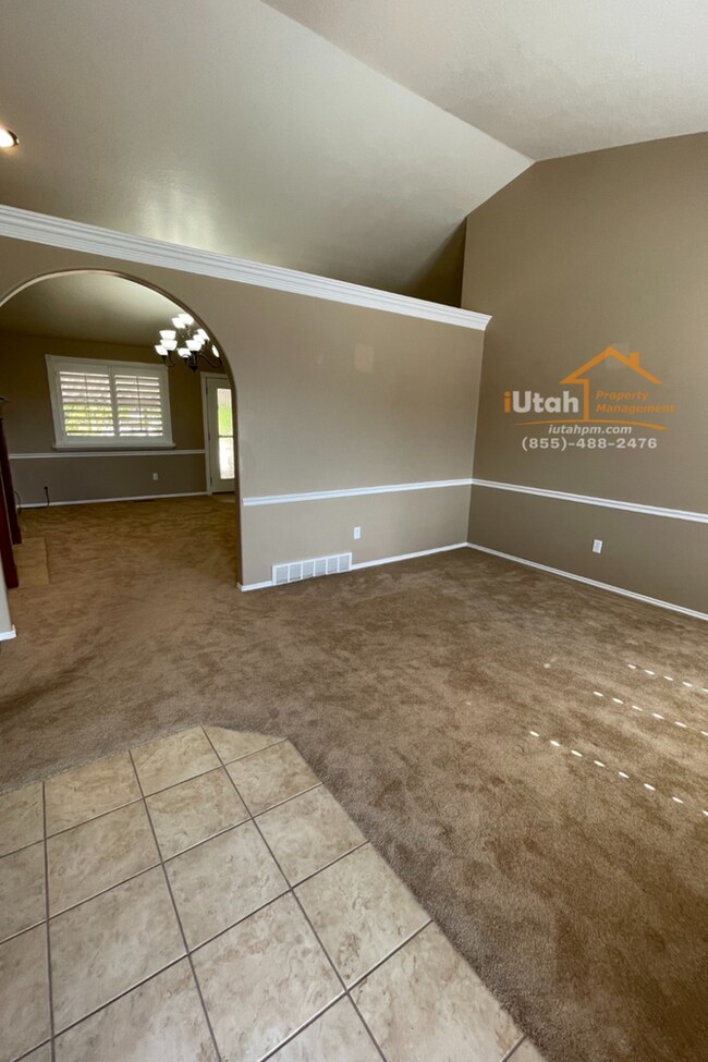 Building Photo - East Layton 6 Bdrm 3 Bth 2 car garage home.