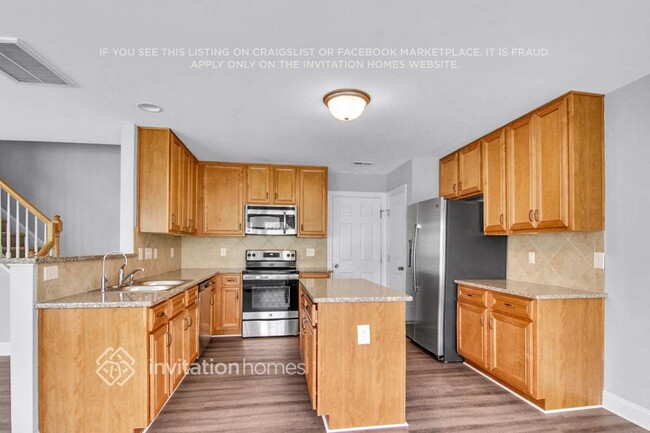 Building Photo - 1125 Kingman Dr