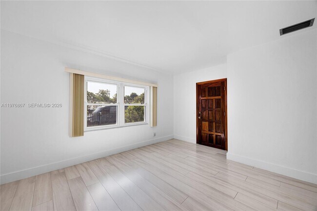 Foto del edificio - 150 SW 58th Ave