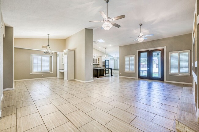 Building Photo - 5948 Anapaula Dr