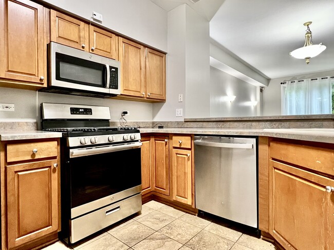 Building Photo - 2714 Rockport Ln