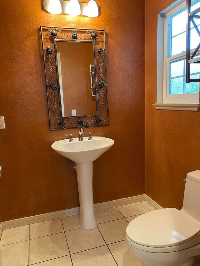 Foto del edificio - Beautiful 3 Bed 3 Bath Sorrento Home in Cy...