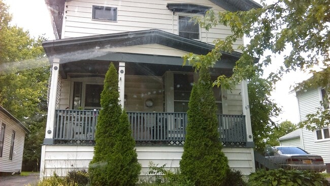 Building Photo - 63 Webb St