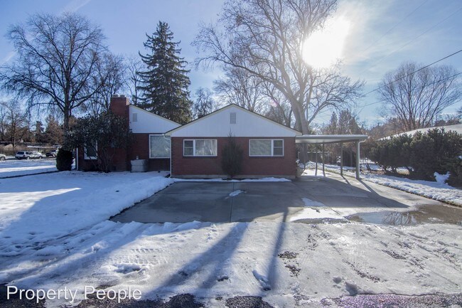 Foto del edificio - 1801 S Vermont Ave