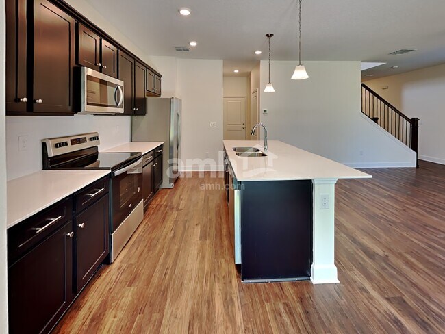 Building Photo - 2115 Saffron Walden Dr