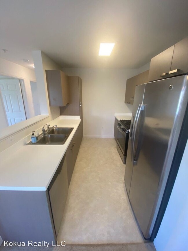 Building Photo - 3 br, 2 bath House - 48 Kihalani Place