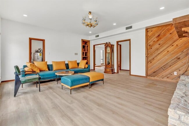 Building Photo - 1201 Co Rd 138