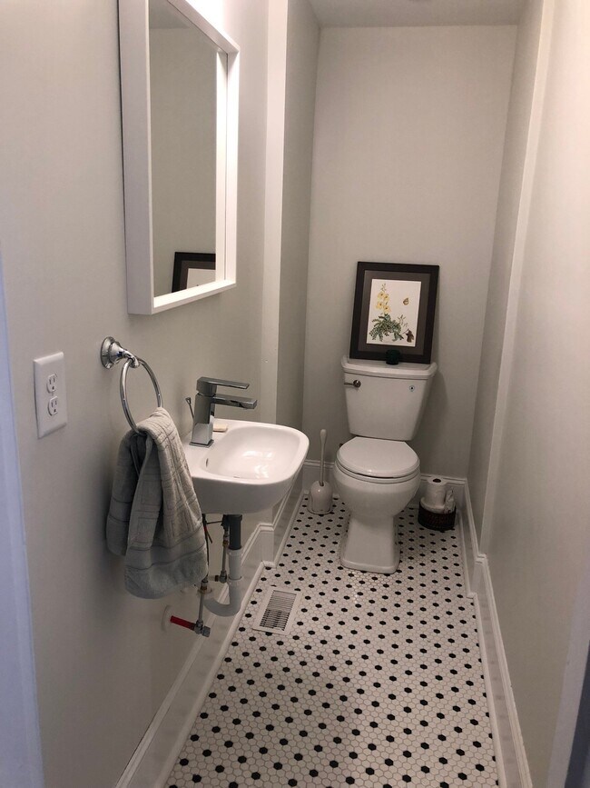 Foto del edificio - 208 Watts St