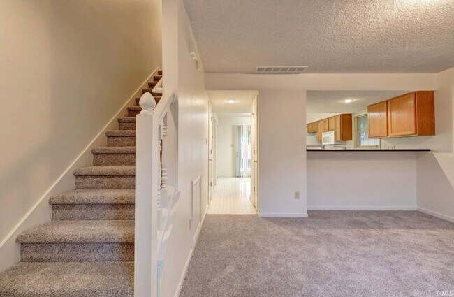 Foto del edificio - 894 E Sherwood Hills Dr