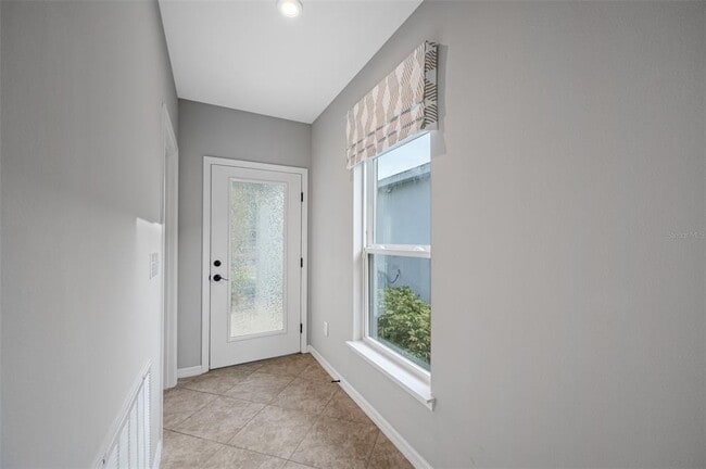 Building Photo - 11230 High Noon Trl
