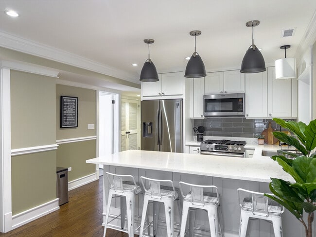 Foto del edificio - 3453 N Hoyne Ave