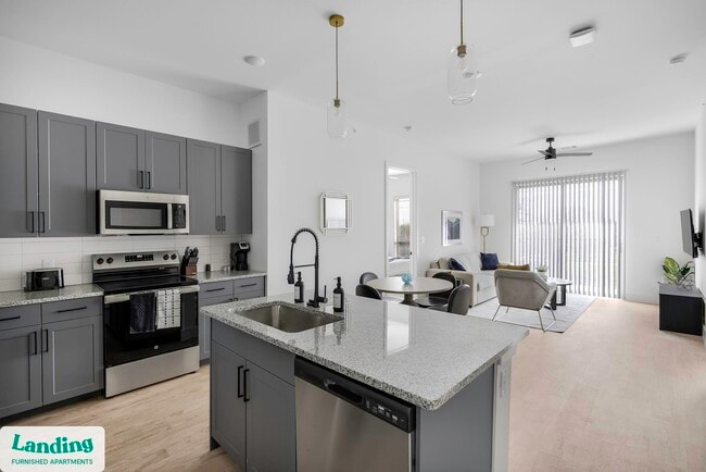 Building Photo - 650 E Sycamore St