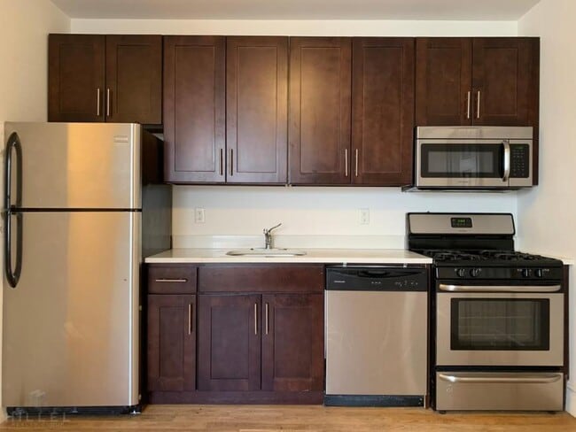 Building Photo - 1 bedroom in ASTORIA NY 11105