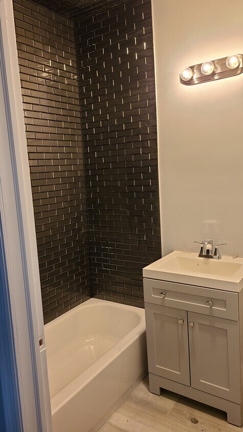 Building Photo - 550 South 18th Street, Unit 2L