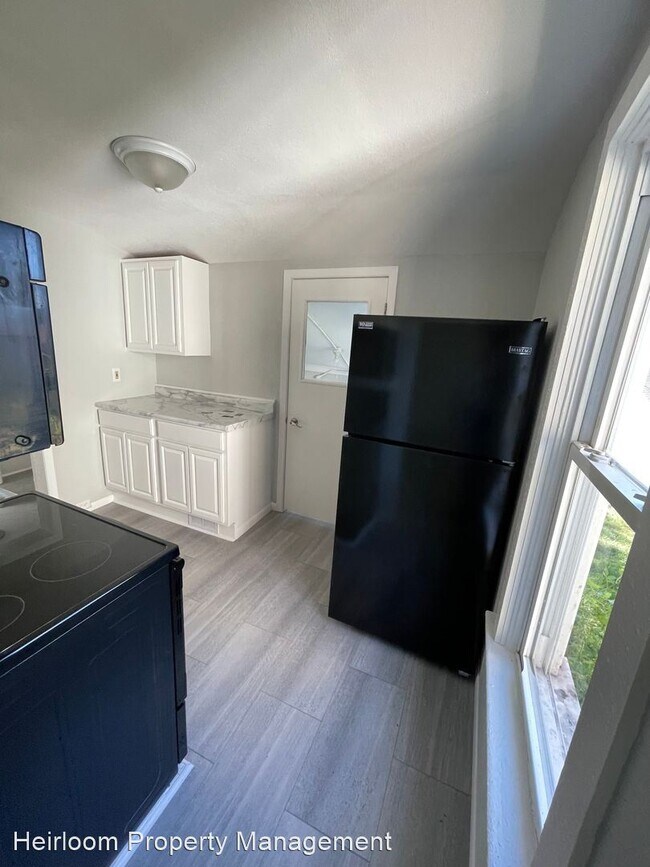 Building Photo - 1 br, 1 bath House - 4824 W 6th St