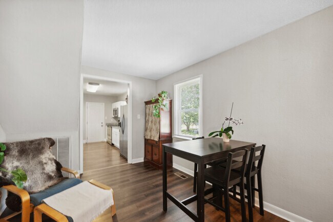 Building Photo - 2401 St Denis Ave