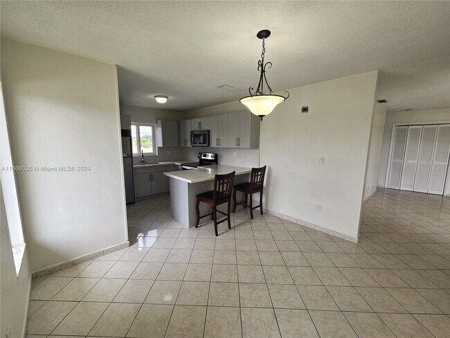 Building Photo - 8891 SW 36th St