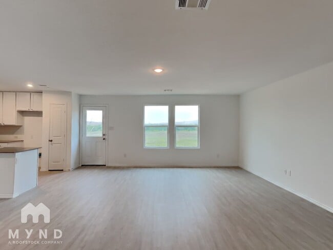 Building Photo - 9007 Lunar Cove