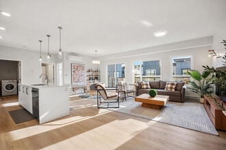 Building Photo - 220 Seton Grove SE