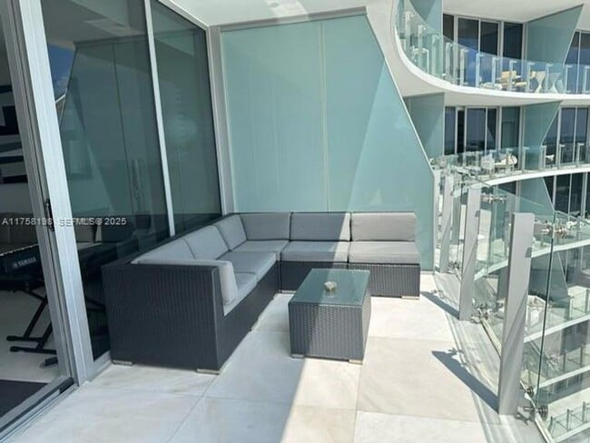 Foto del edificio - 1 Collins Ave