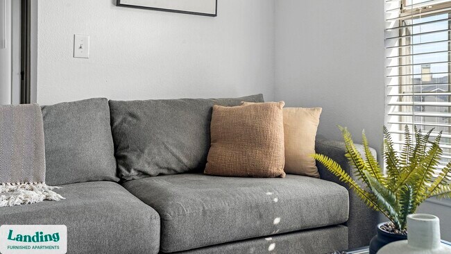 Foto del edificio - 15450 Farm to Market Rd 1325