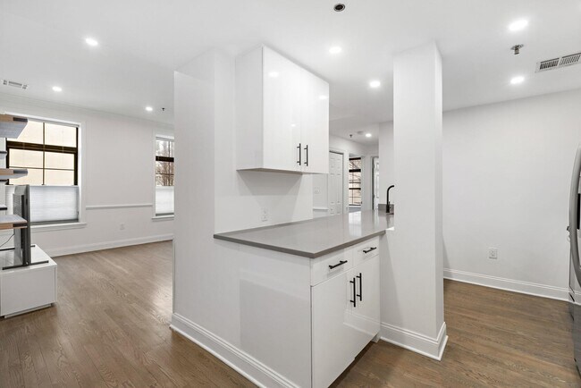 Foto del edificio - 729 Madison St