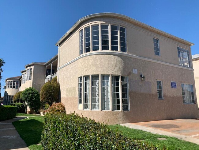 Foto del edificio - 1041 S Norton Ave