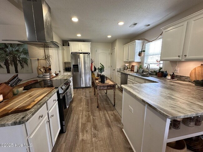 Building Photo - 312 S Brandon Way