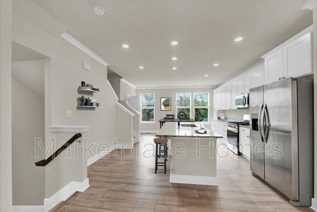 Building Photo - 4338 Roland Heights Ave