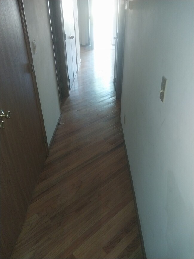Foto del edificio - 246 Henson Ave
