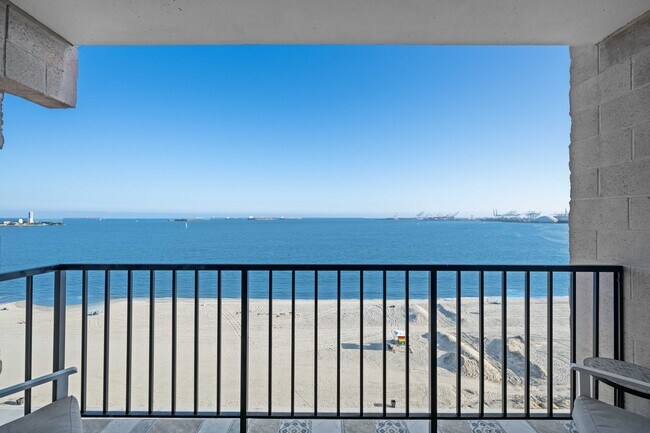Building Photo - 1750 E Ocean Blvd
