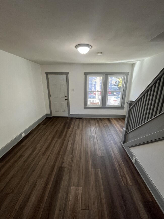 Building Photo - 605 Lehigh Ave