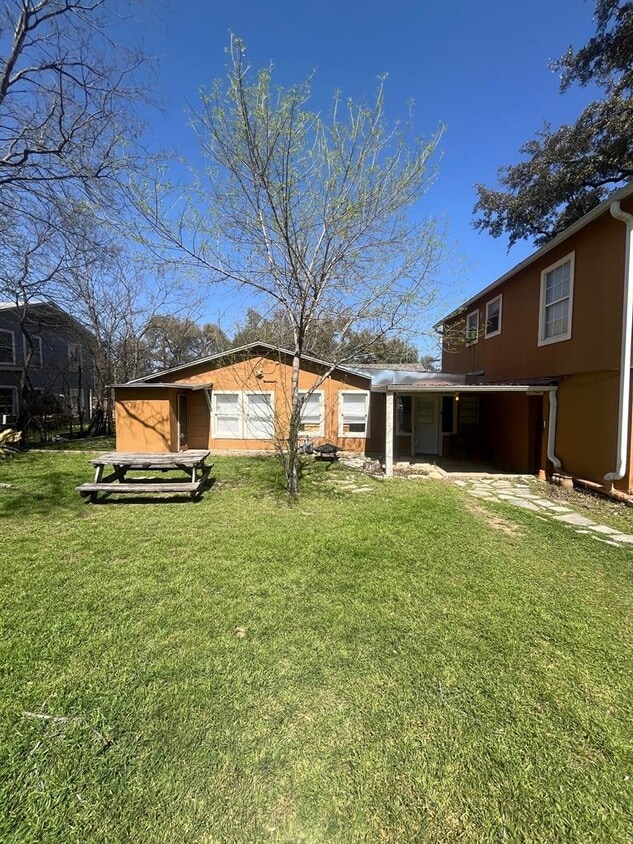 Primary Photo - 1609 Morgan Ln