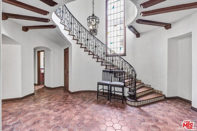 Foto del edificio - 613 Highland Ave