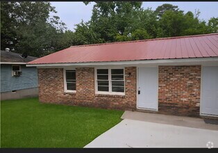 Building Photo - 2849 New Clinton Rd