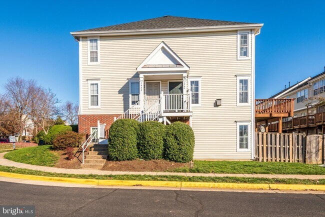 Building Photo - 7940 Calvary Ct