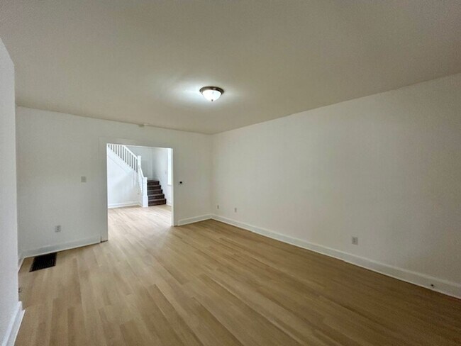 Foto del edificio - 2960 N Park Ave