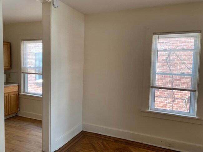 Foto del edificio - 760 Forest St