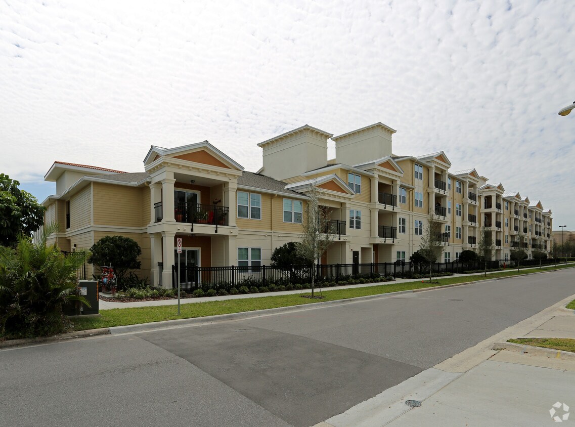 Foto del edificio - Village Park Senior