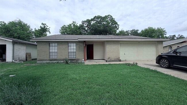 Building Photo - 15507 Mira Monte Dr