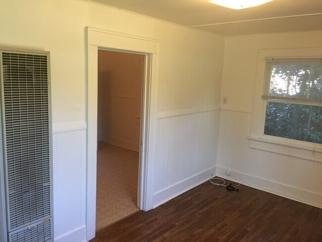 Building Photo - 269
