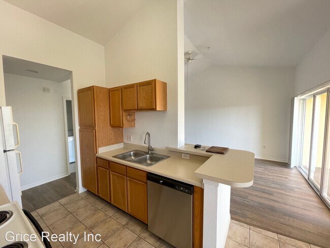 Foto del edificio - 2 br, 1 bath House - 7965 Preserve Cir #733