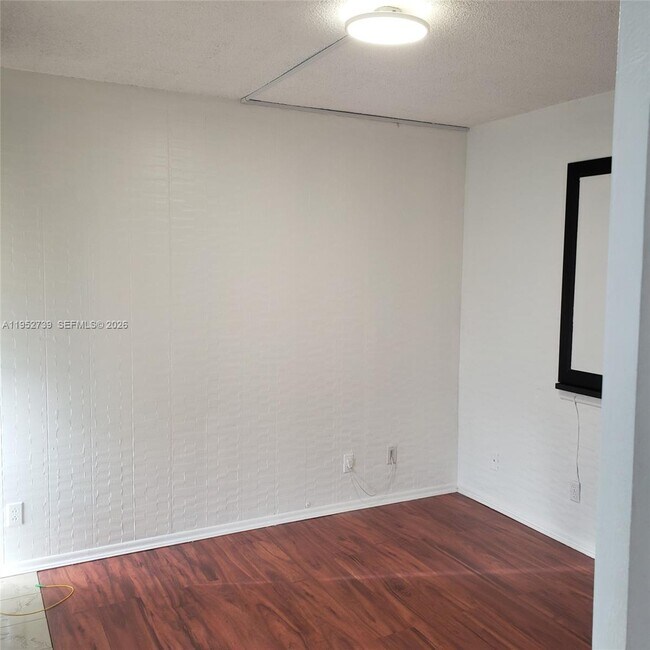 Foto del edificio - 701 Three Islands Boulevard