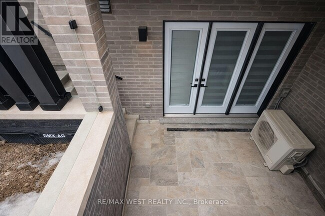 Building Photo - 93 Hatherley Rd